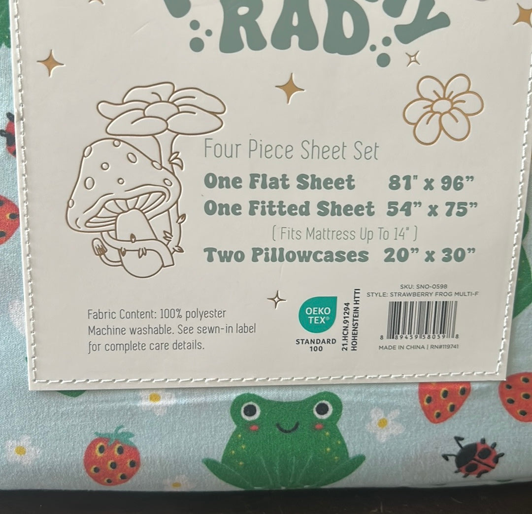 Toadally Rad Queen Sheet Set Toads Frogs Strawberries New Ladybug