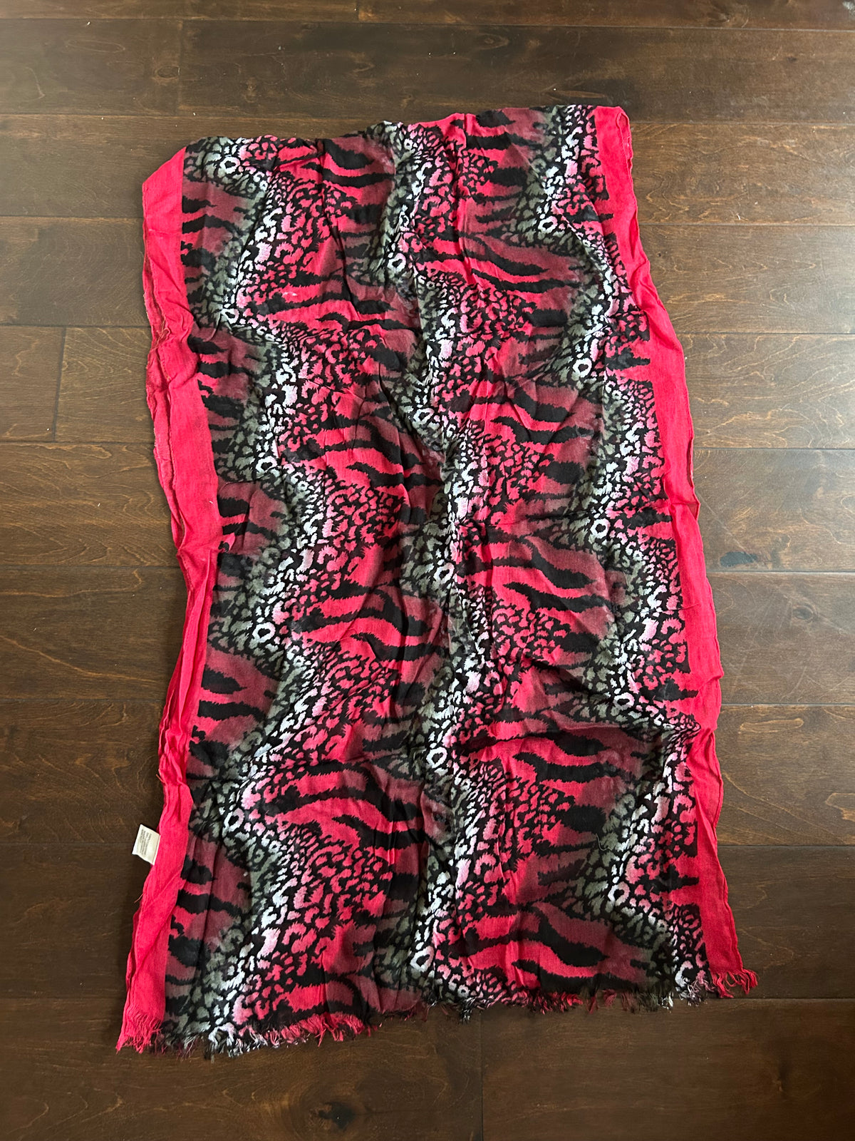 New Women’s Scarf Animal Print Red Black Multicolor Viscose Raw Edged 5000-3102