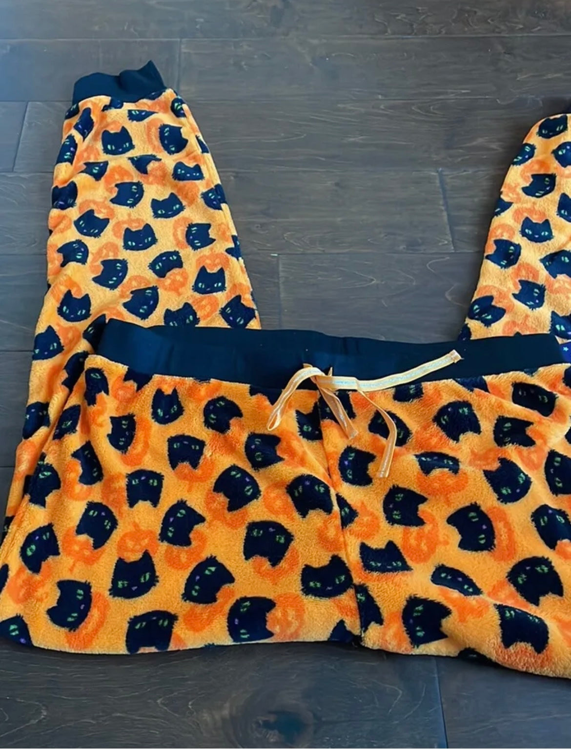 Pillow Talk womens Halloween Cat Print Plush Pajama Pants New M Orange black