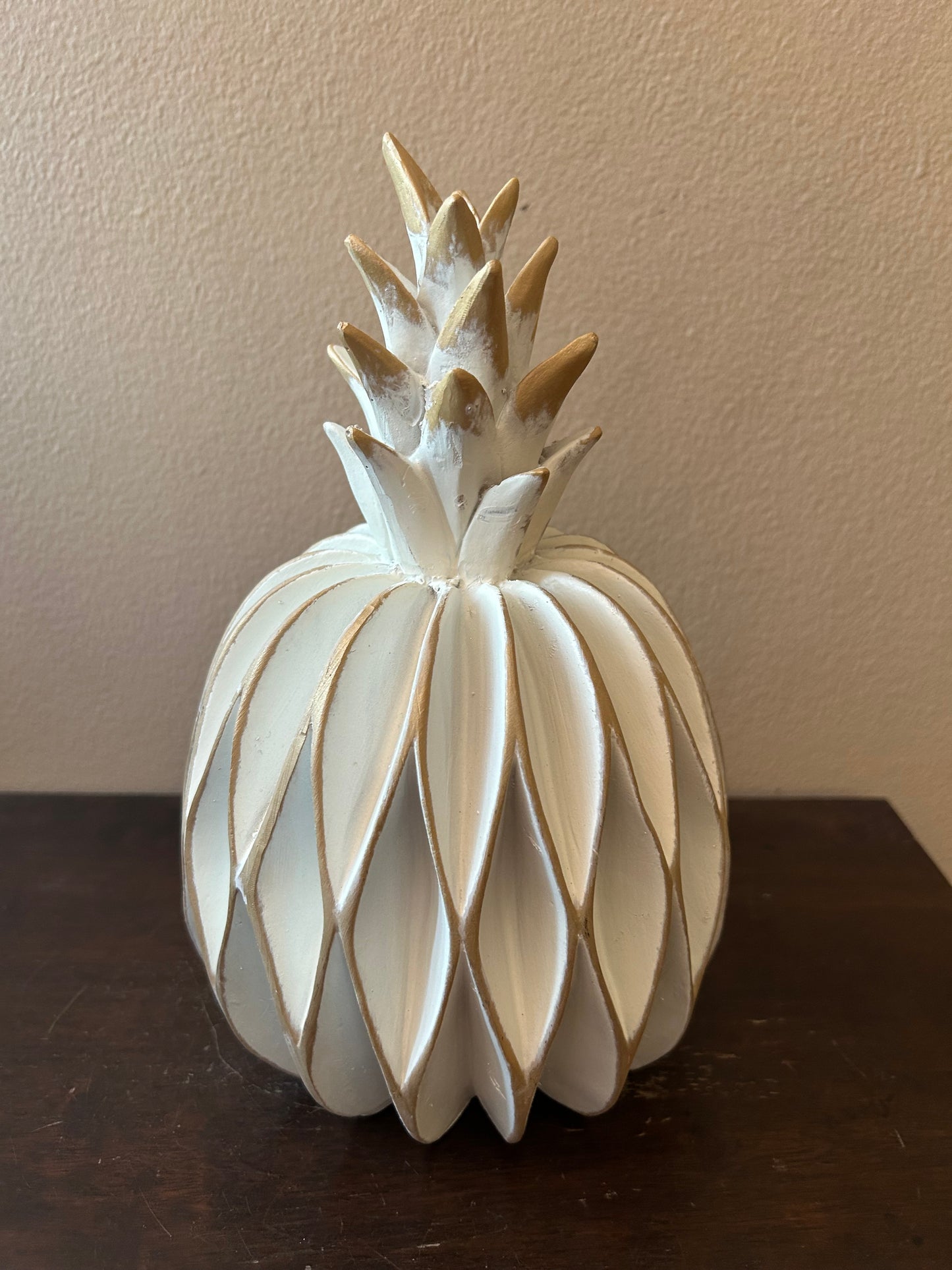 New Decorative Pineapple Tropical Home Decor New 10.5” Tall Resin