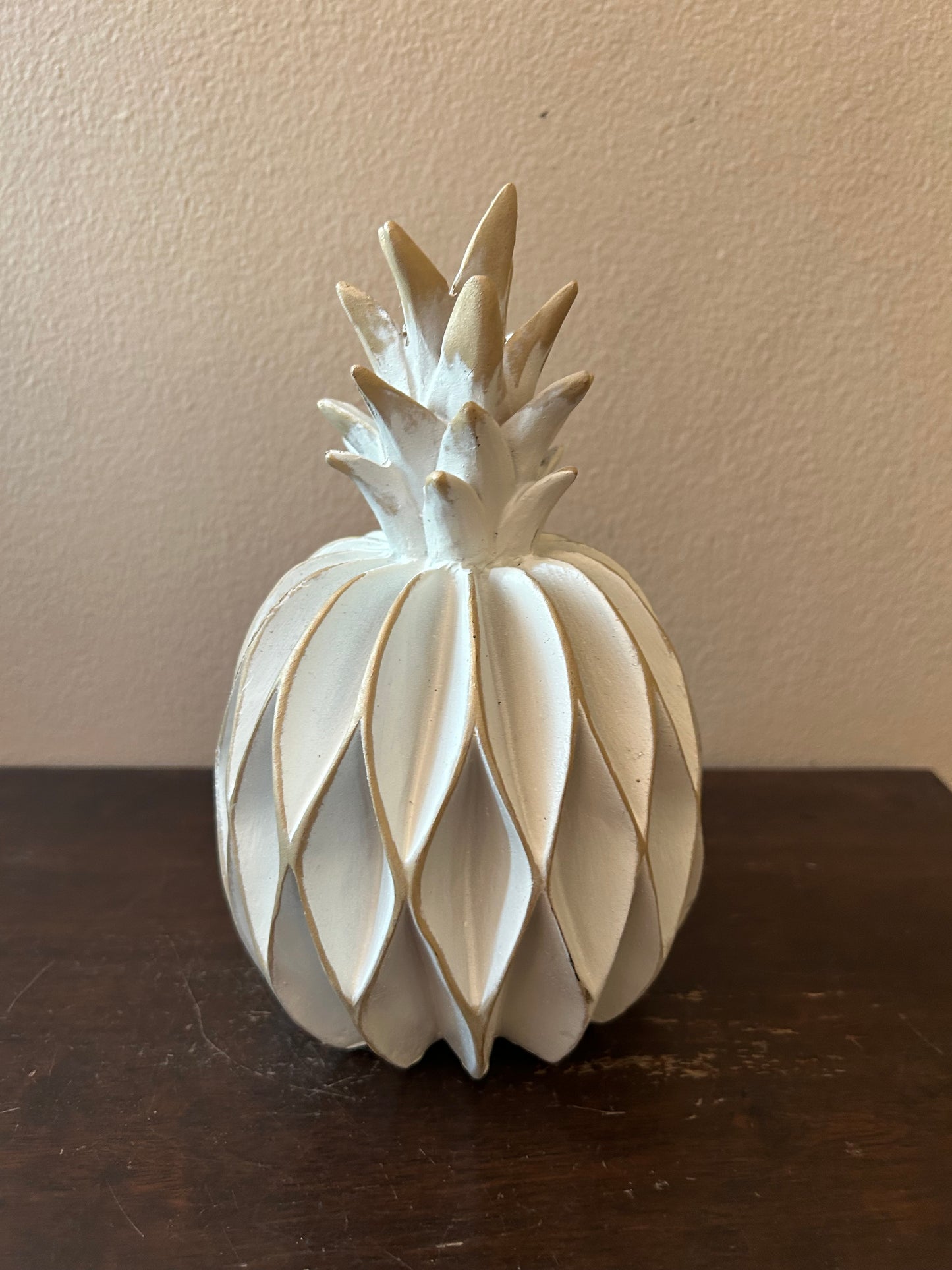 Set Of 2 New Decorative Pineapple Tropical Home Decor New 8.5” Tall Resin