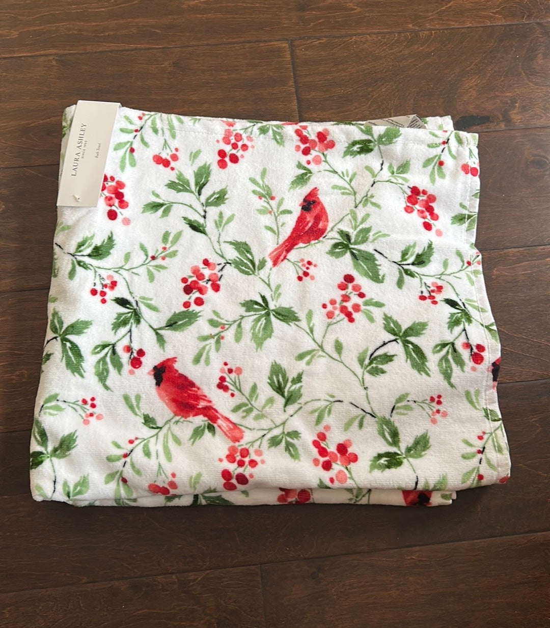 Laura Ashley Home Christmas Red Cardinal Bath Towel Set of 2 NEW 28”x54” Cotton