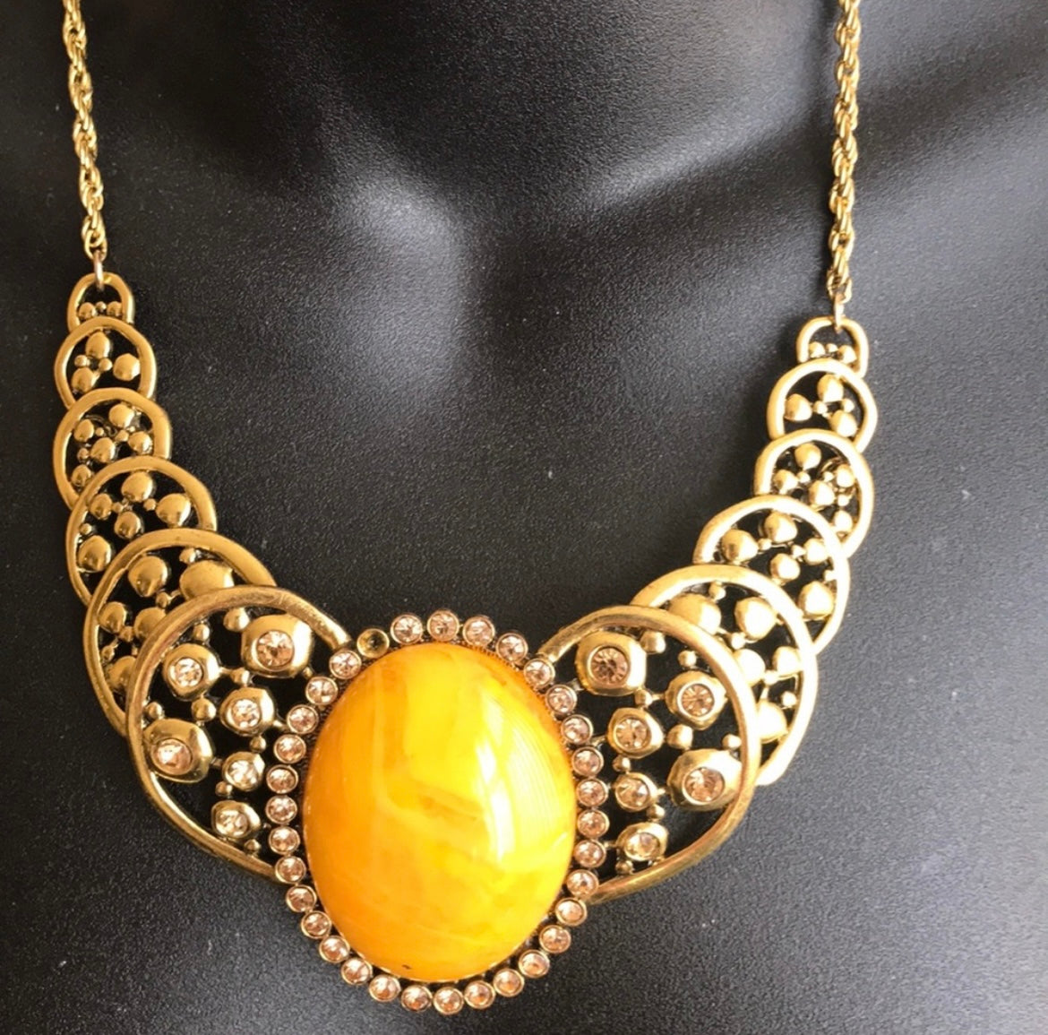 Beautiful Yellow & gold Statement necklace New