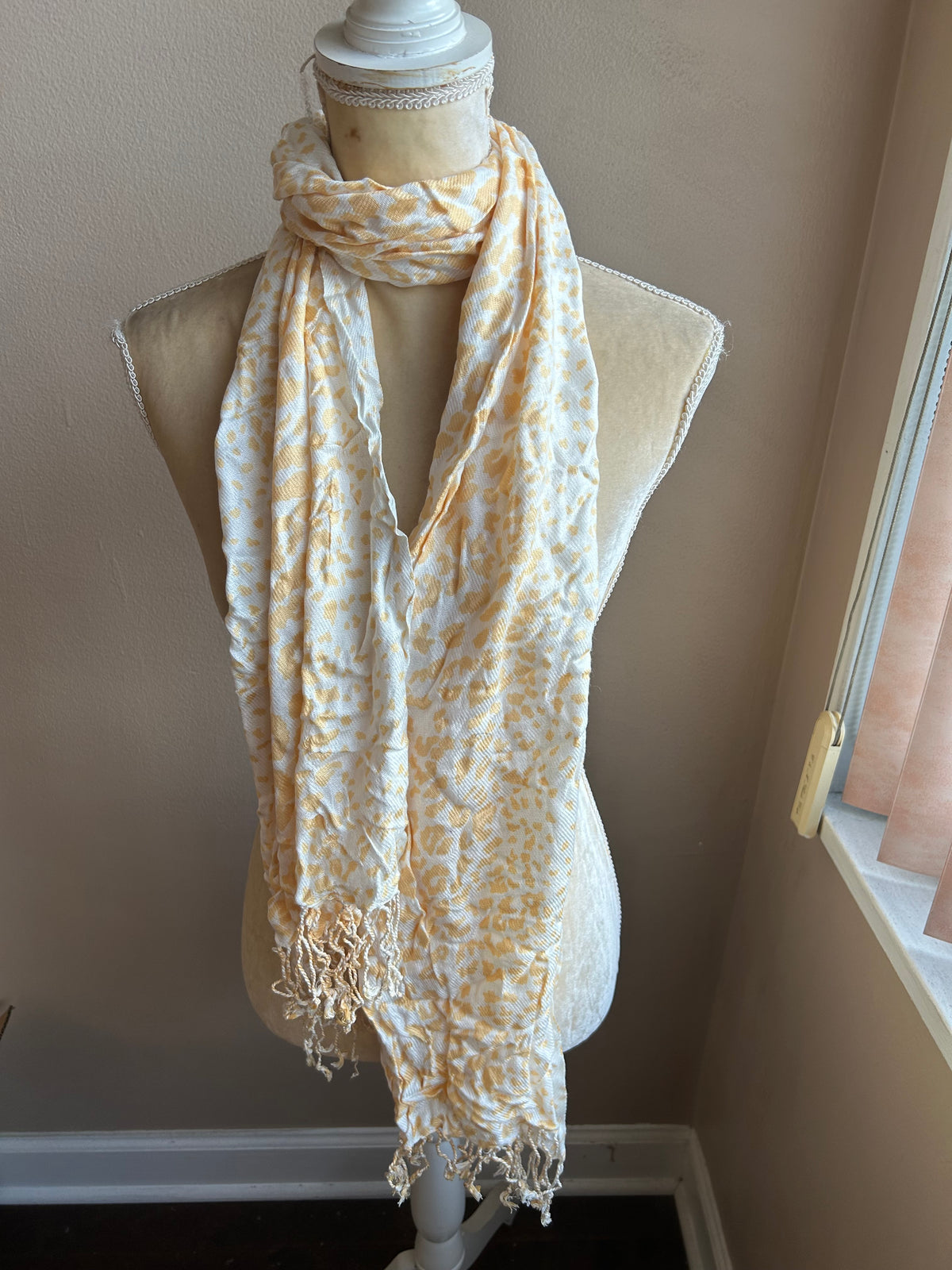 New Womens Animal Print Scarf Shawl Fringed 5002-3102