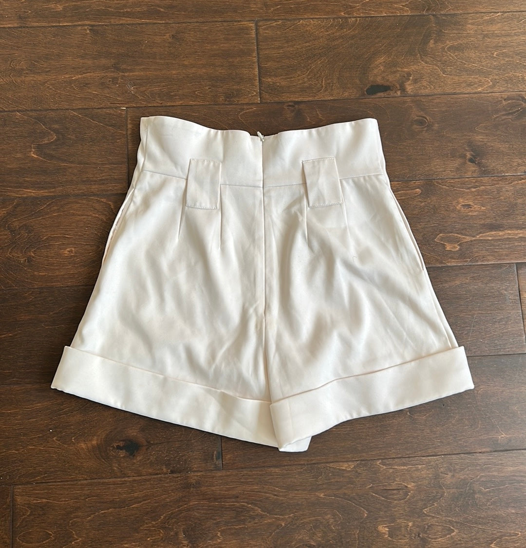 Women’s Sailor Shorts Lined Off White Black Buttons Sz M ST2825