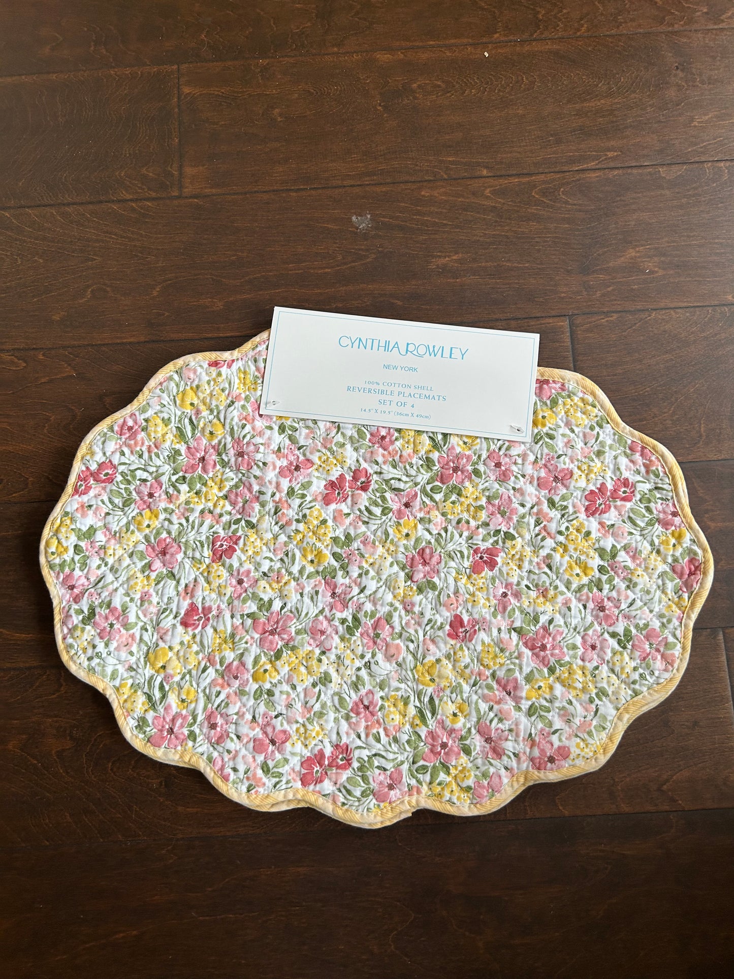 Cynthia Rowley 4 Scalloped Reversible Quilted Placemats Floral Striped New Oval
