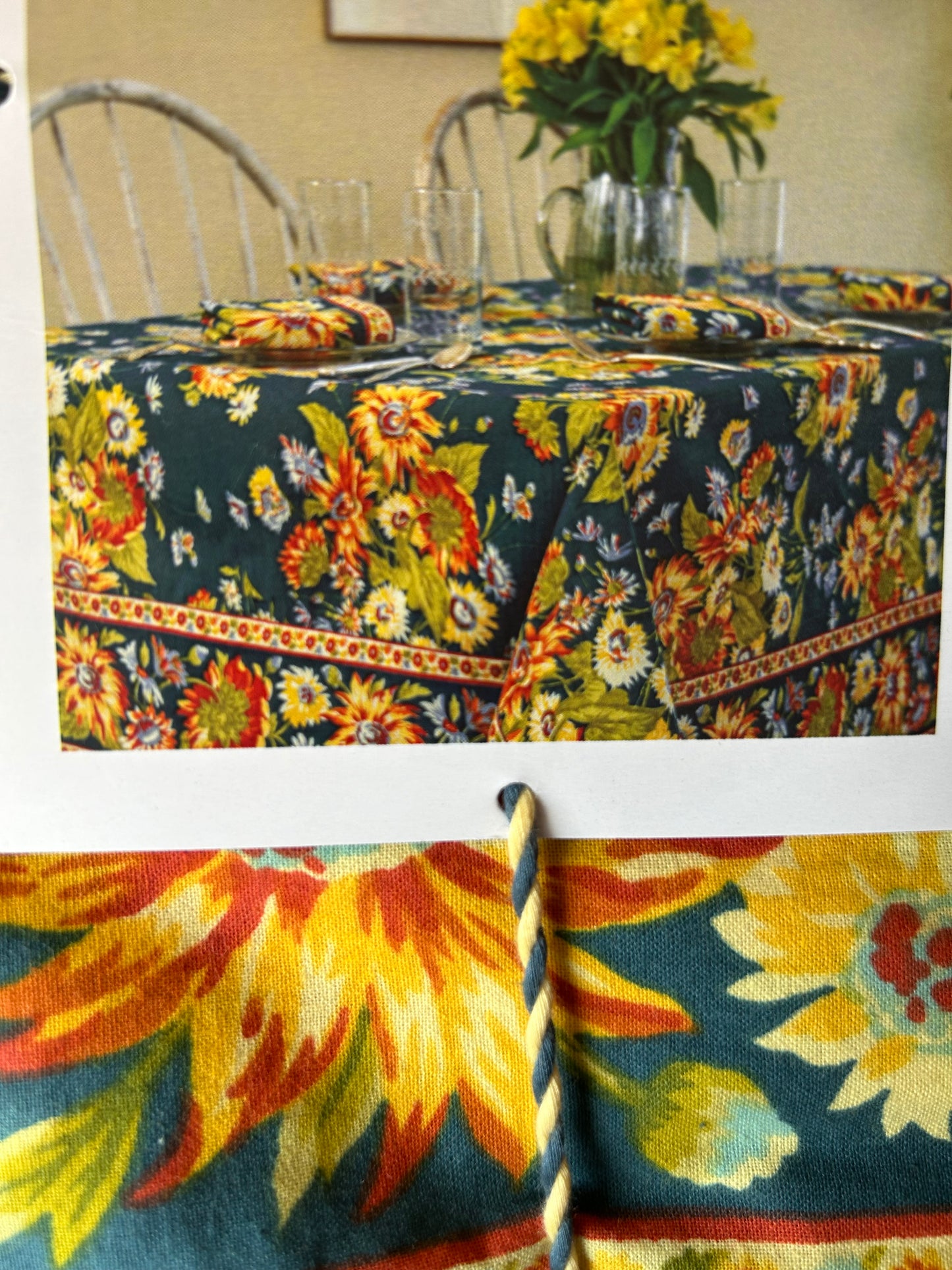 April Cornell Cotton Tablecloth Marguerite Floral New