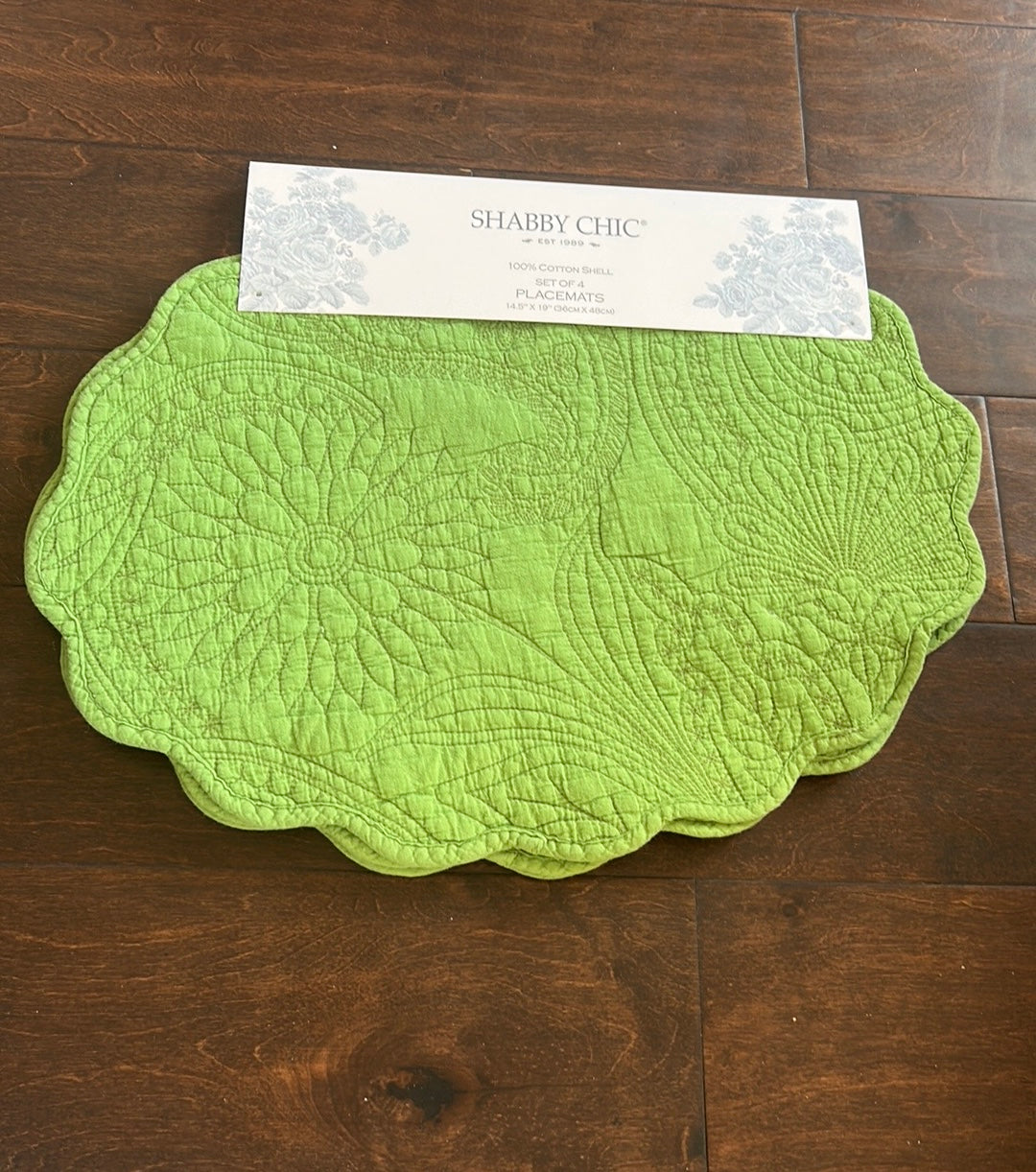 Shabby Chic 4 Scalloped Edged Quilted Placemats New Green Oval