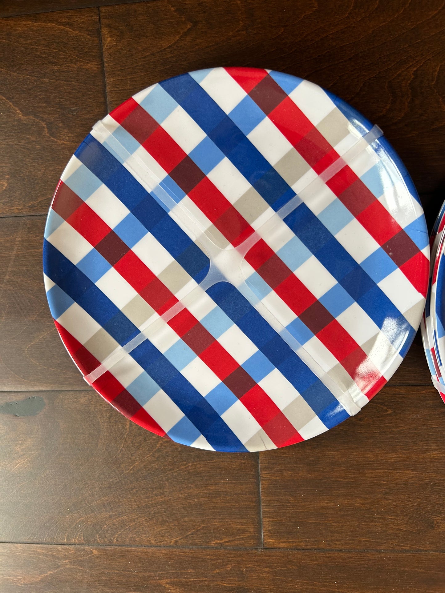 New Plaid American Dinnerware Set 8 Pc Melamine Red White Blue July 4th