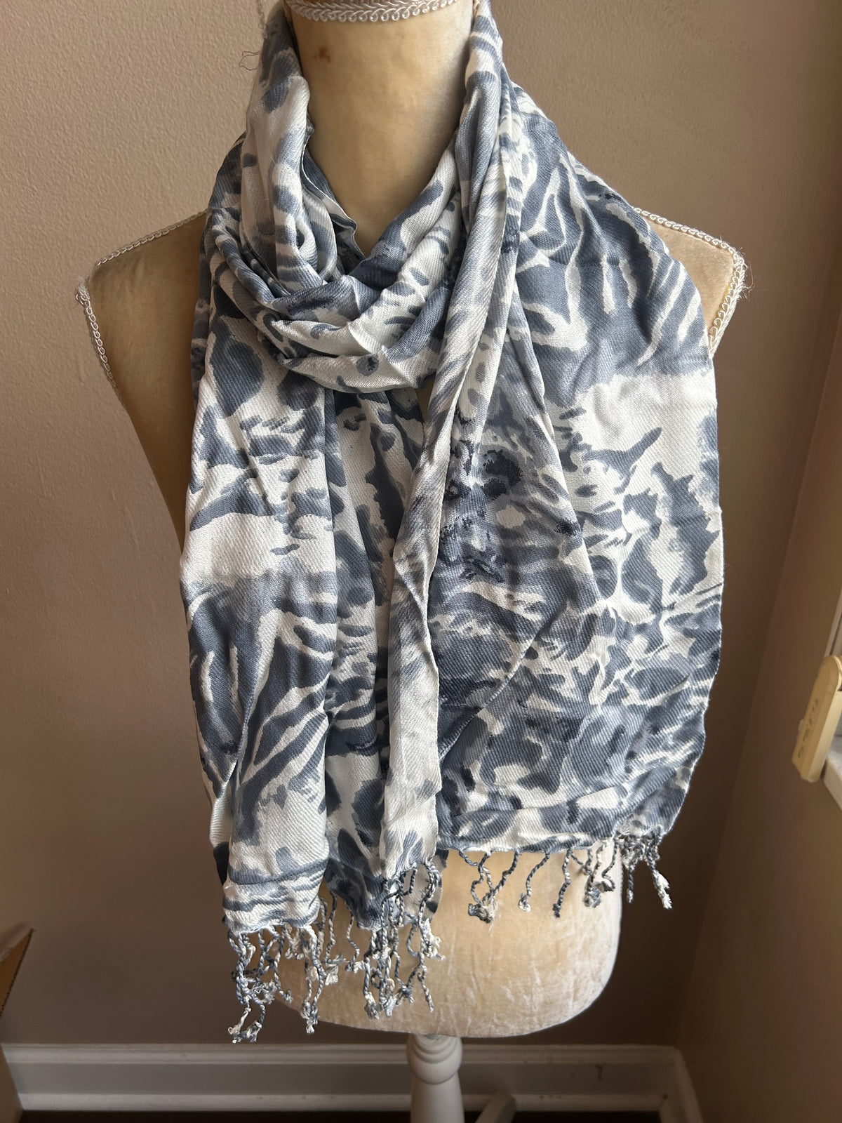 New Womens Animal Print Scarf Shawl Fringed 5002-3102