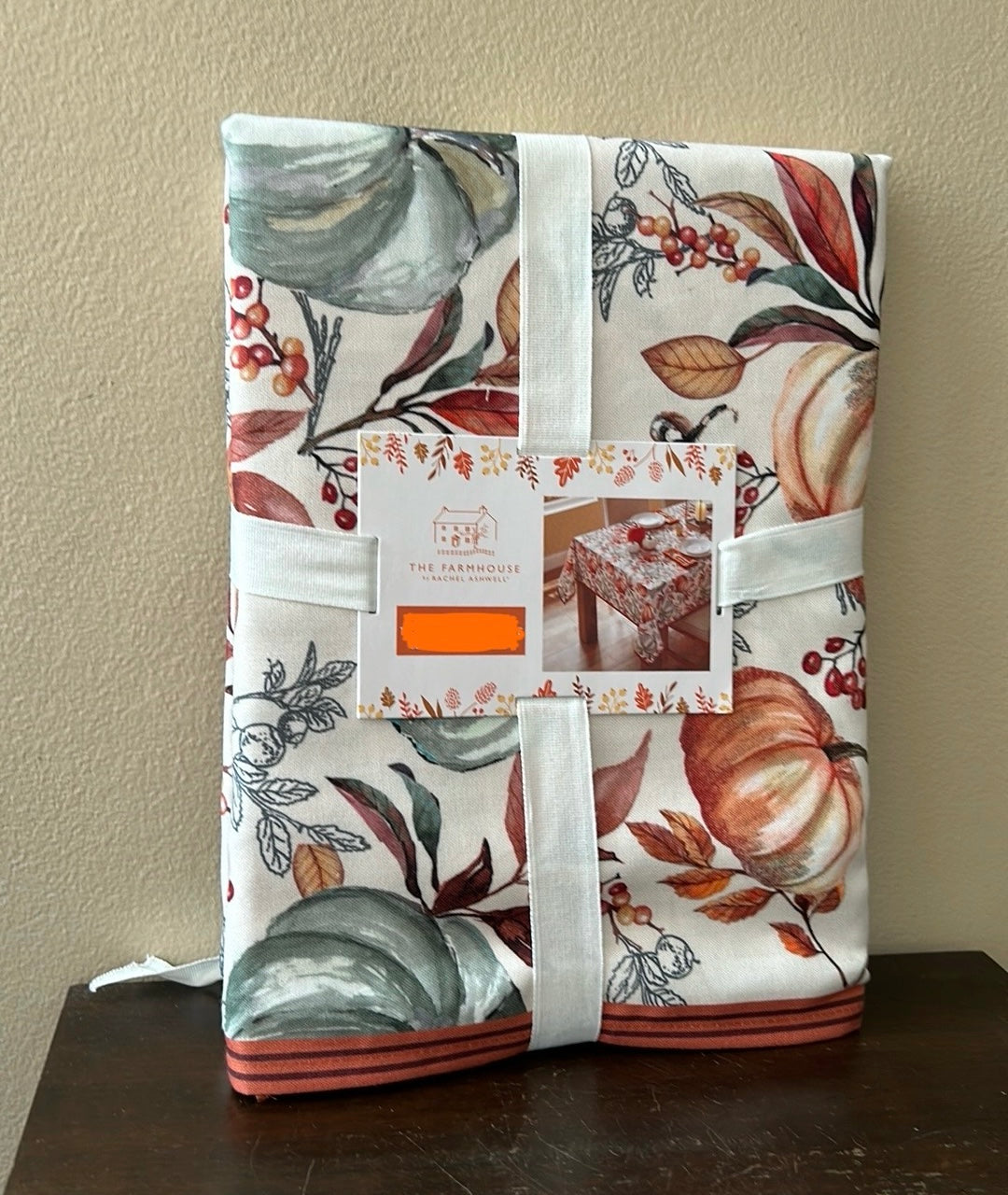 Rachel Ashwell New Tablecloth Fall Pumpkins Leaves Berries