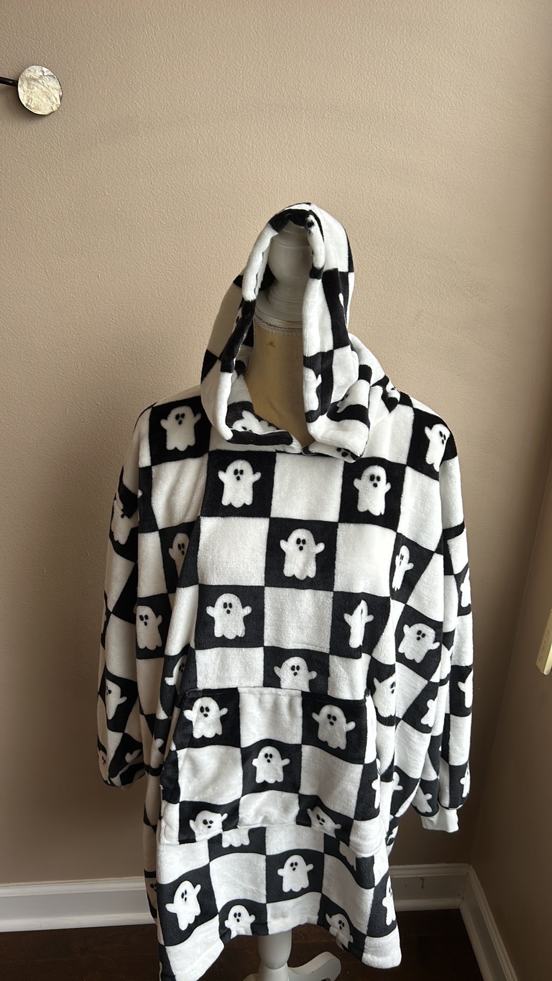 Halloween Ghost Plush Hoodie Throwzy by Marlo Lorenz Snuggie One Size Checkered