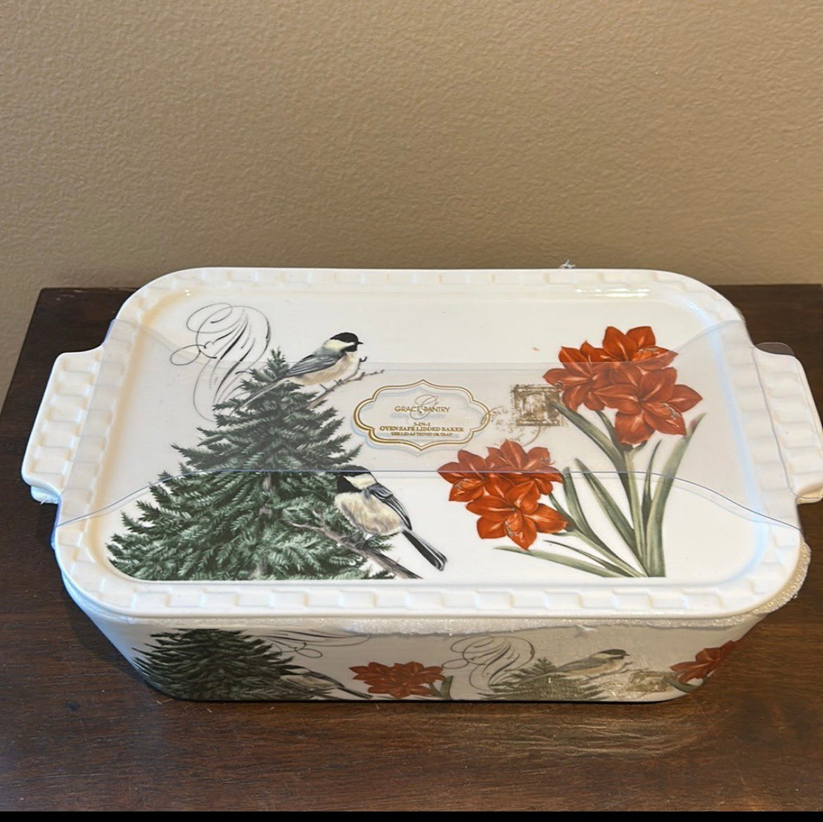 Grace's Pantry 3 in 1 Christmas Tree Baker Casserole w/ Lid Amaryllis Chickadee