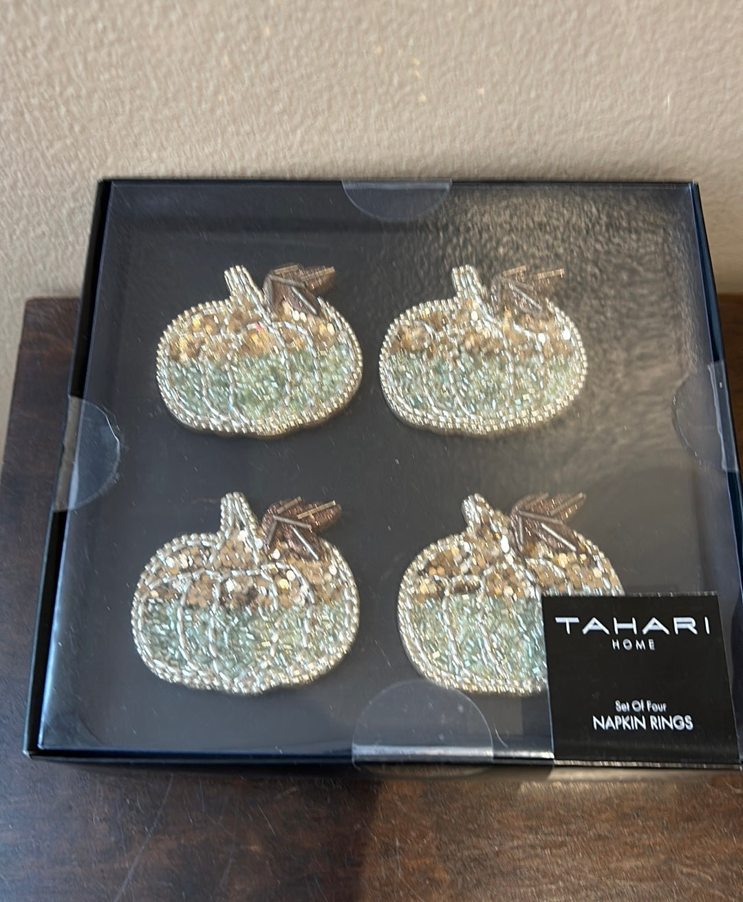 TAHARI HOME FALL Pumpkin Thanksgiving Gold Bronze Beaded NAPKIN RINGS Set Of 4