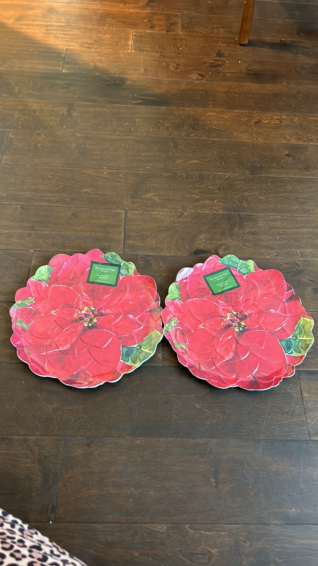 Balsam & Fir Set Of 2 Poinsettia Dinner Plates New Christmas Melamine Scalloped