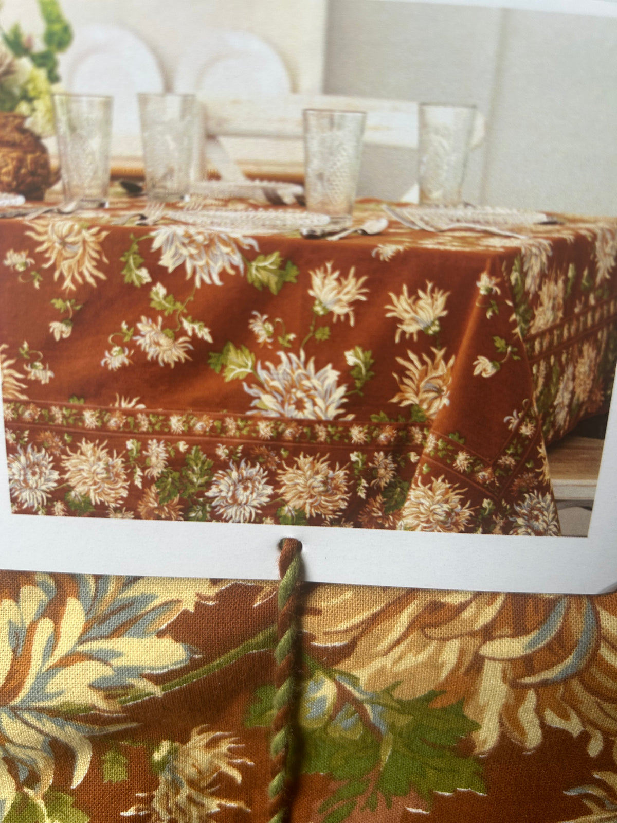 April Cornell Cotton Tablecloth Antoinette 70” Round  Floral Fall  New