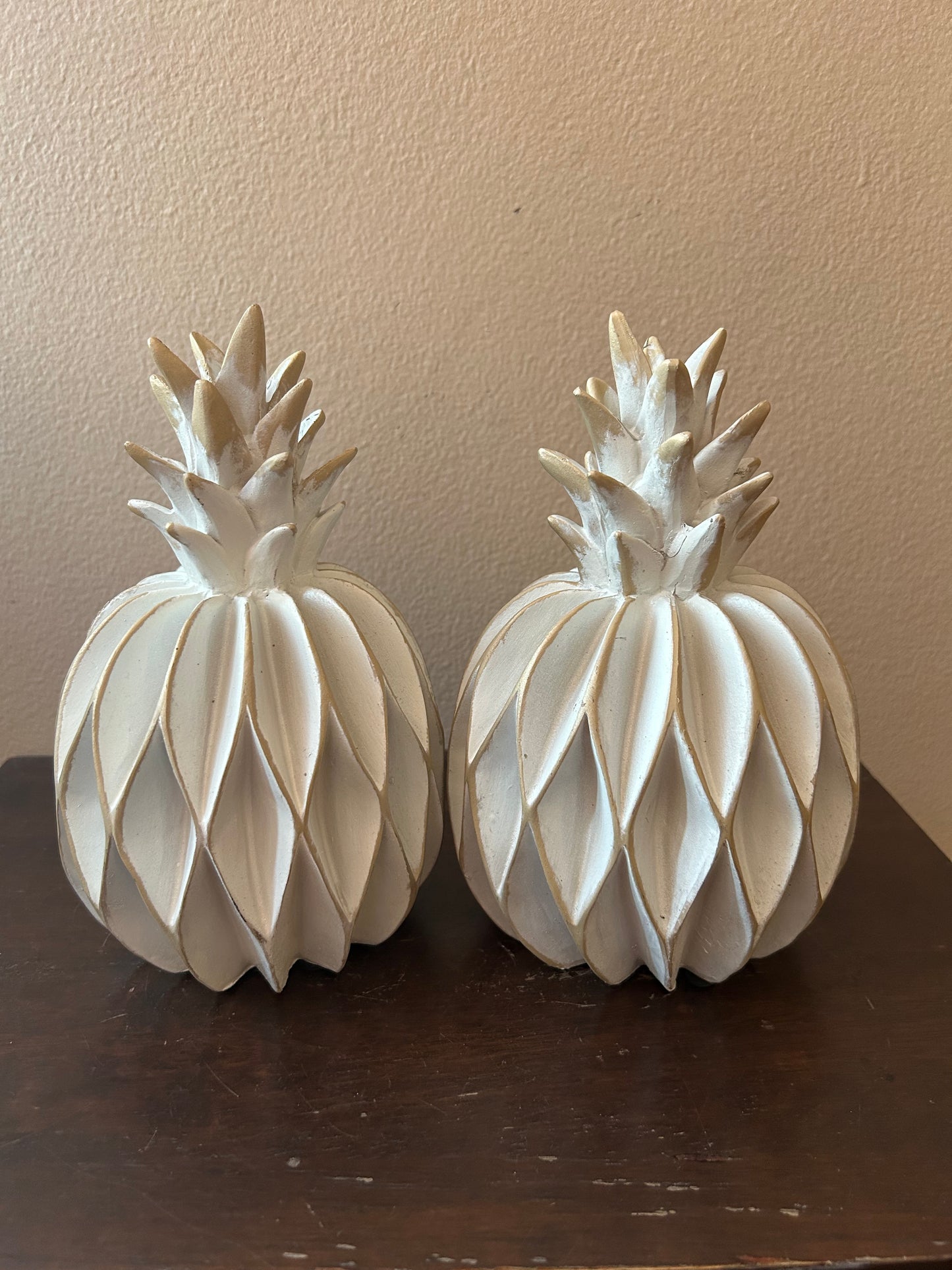 Set Of 2 New Decorative Pineapple Tropical Home Decor New 8.5” Tall Resin