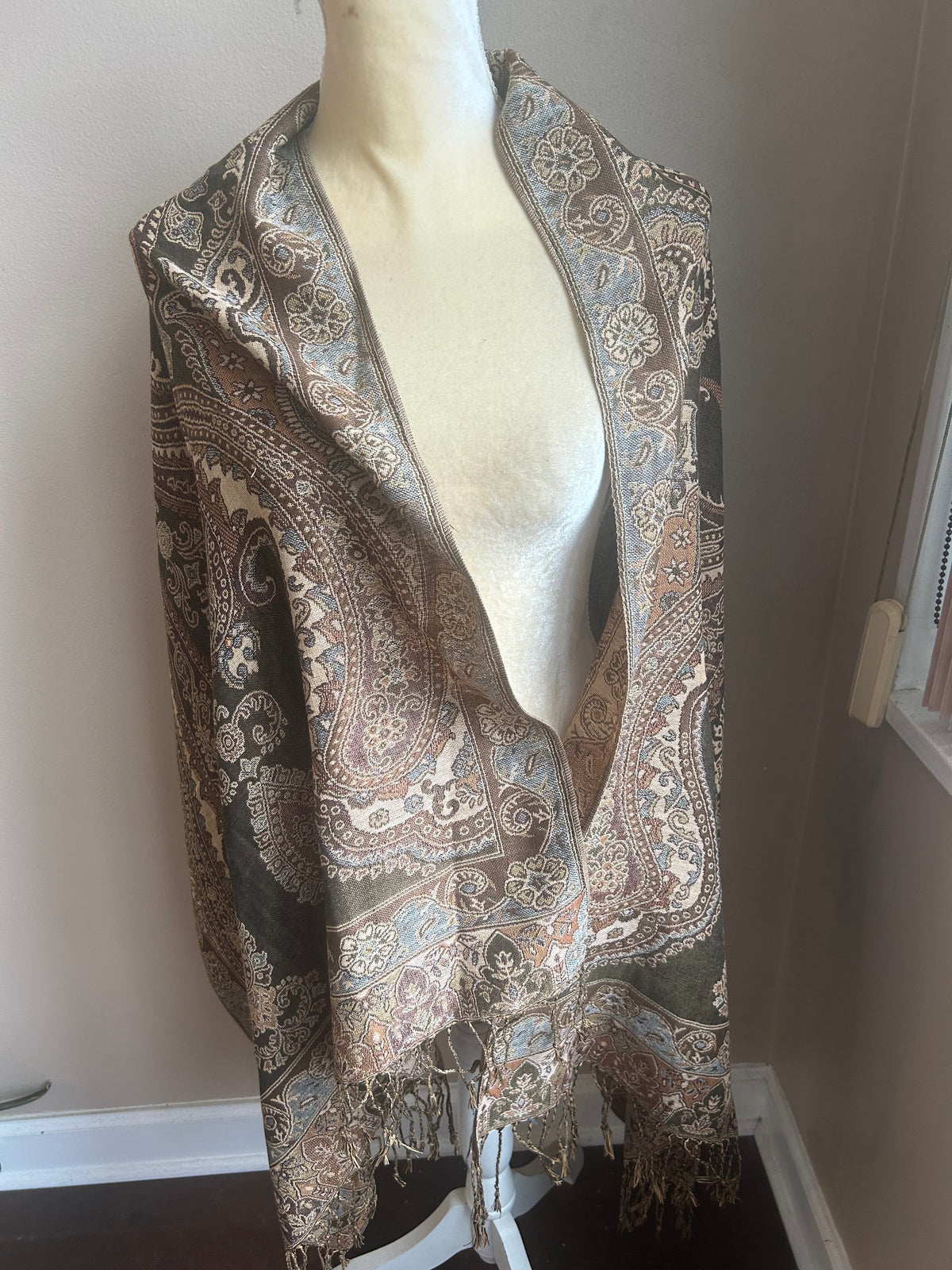Women’s Shawl Wrap Scarf Reversible Paisely Print New Floral Fringed 5002
