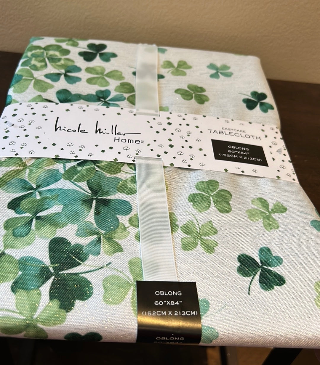 Nicole Miller Home St Patrick’s Day Tablecloth 60”x84” Oblong New Clover Shimmer