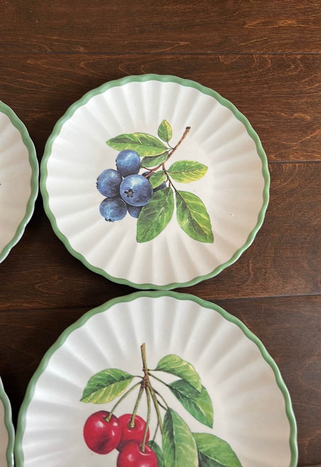 Rachel Ashwell Set Of 4 Appetizer Plates New Strawberry Cherry Scalloped