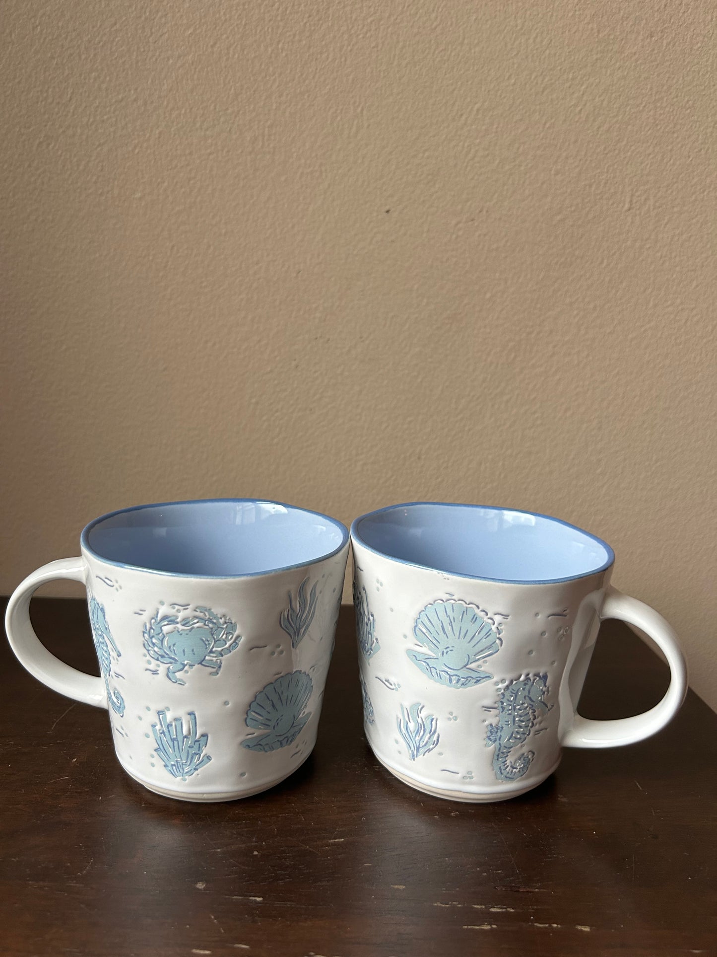 New Set Of 4 Coastal  Sea Life Crabs Seahorse Nautical Mugs Ceramic 16 Oz
