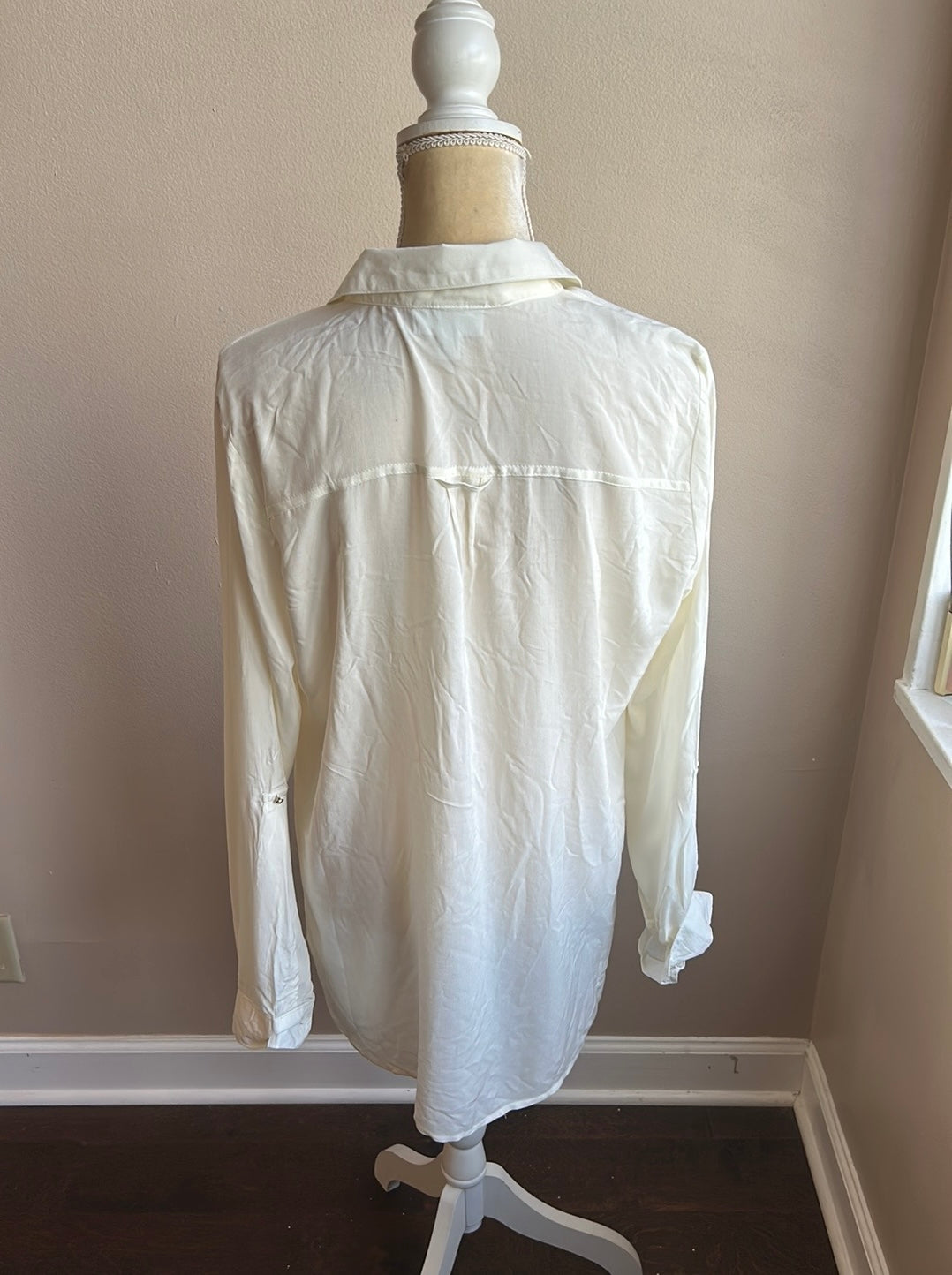 Dress Barn Womens Off White Blouse Top Sz L Rolled Cuff Sleeve Hi Lo ST2225