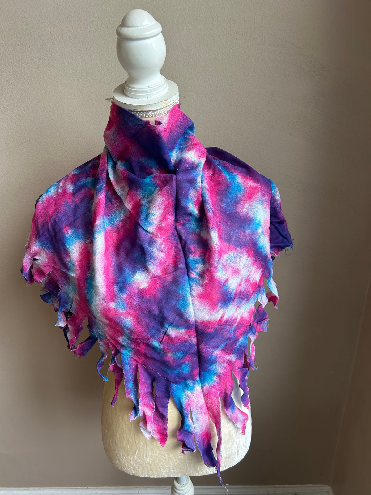 New Womens Scarf Tye Dye Multicolor Pink 5002-3102 Triangle Shaped