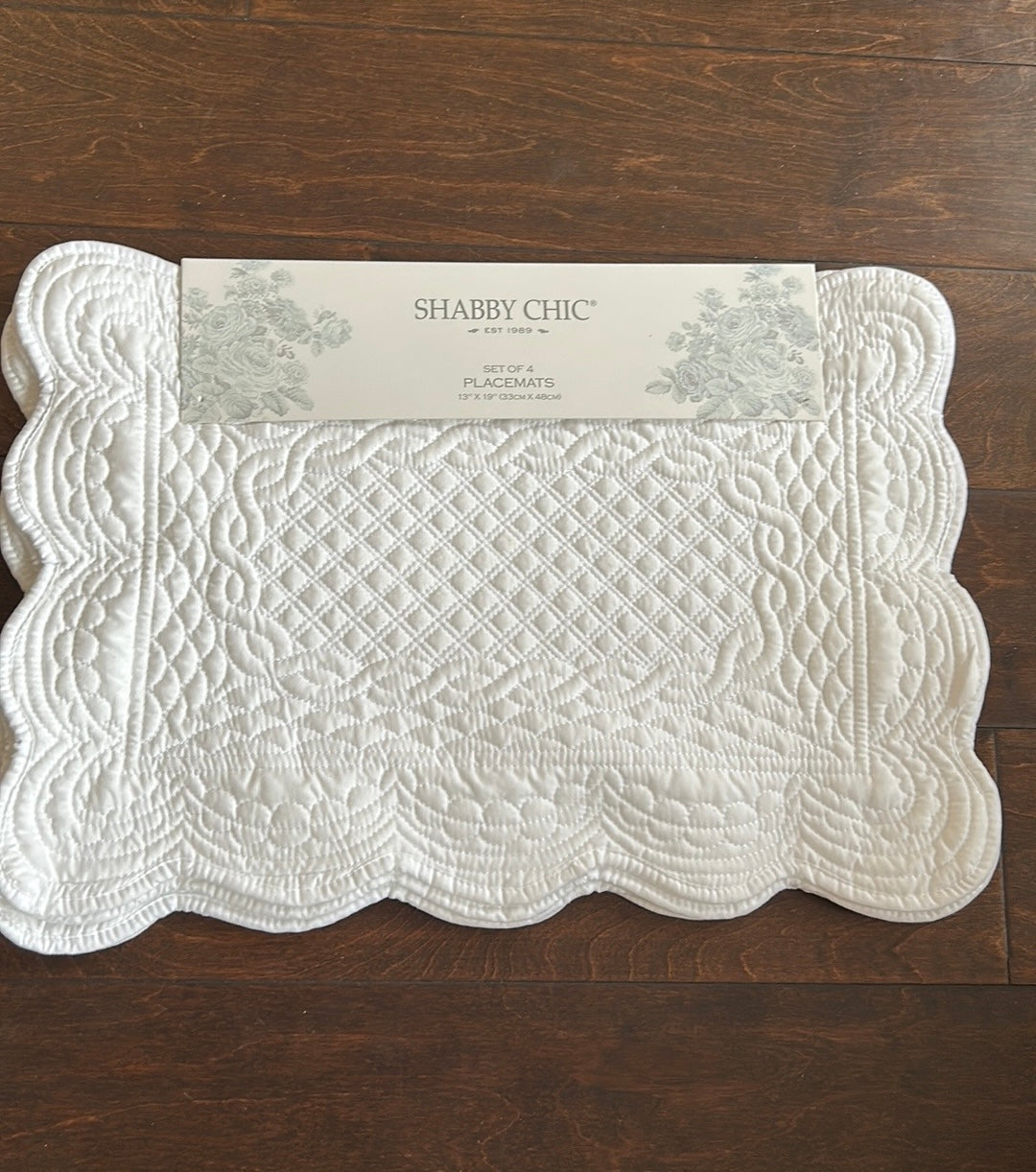 Shabby Chic 4 Scalloped Edged  Quilted Placemats New Off White New