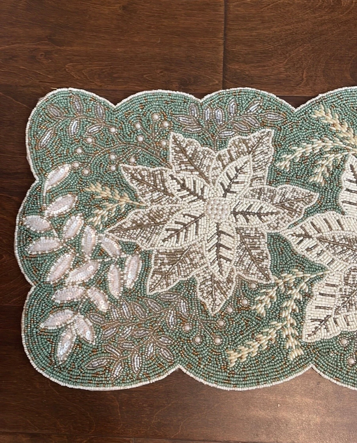 Cynthia Rowley Christmas Holiday Poinsettia Flower Beaded Table Runner New