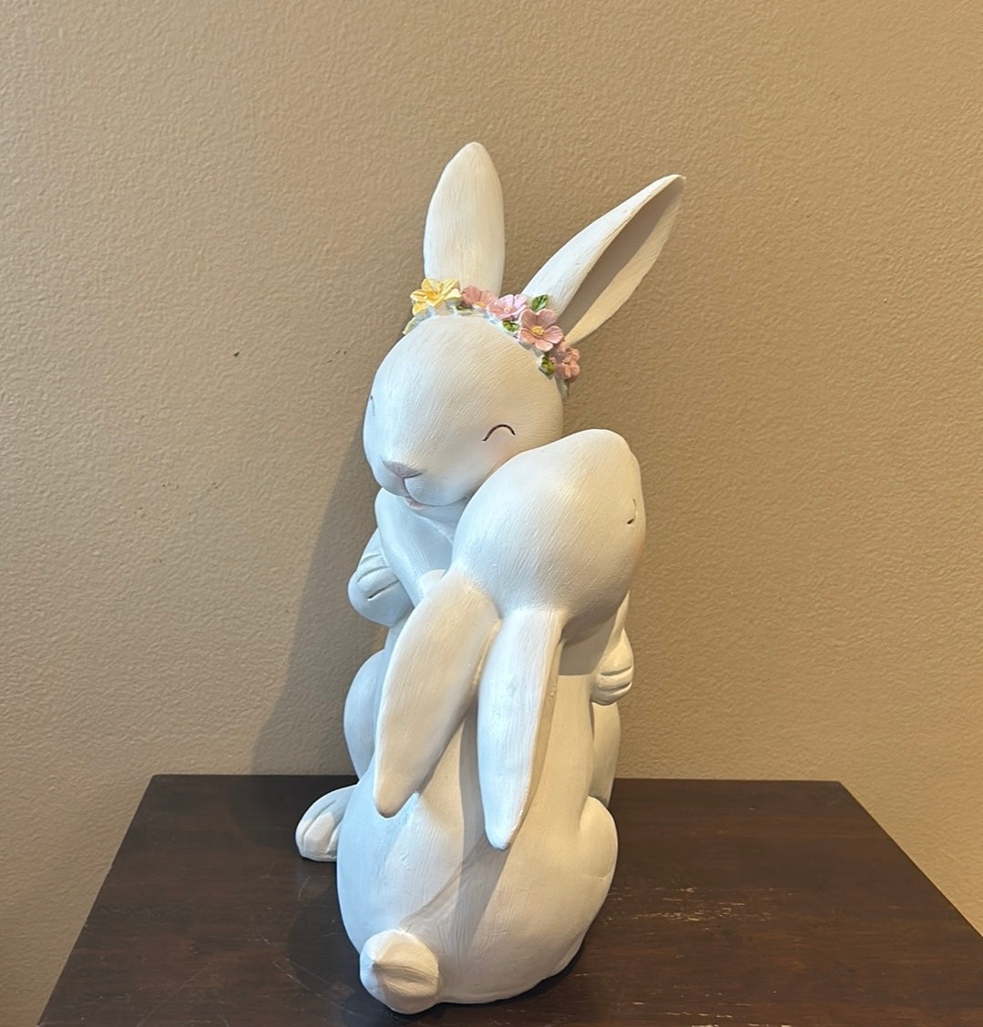 New Easter Mommy And Baby Bunny Figurine Hugging