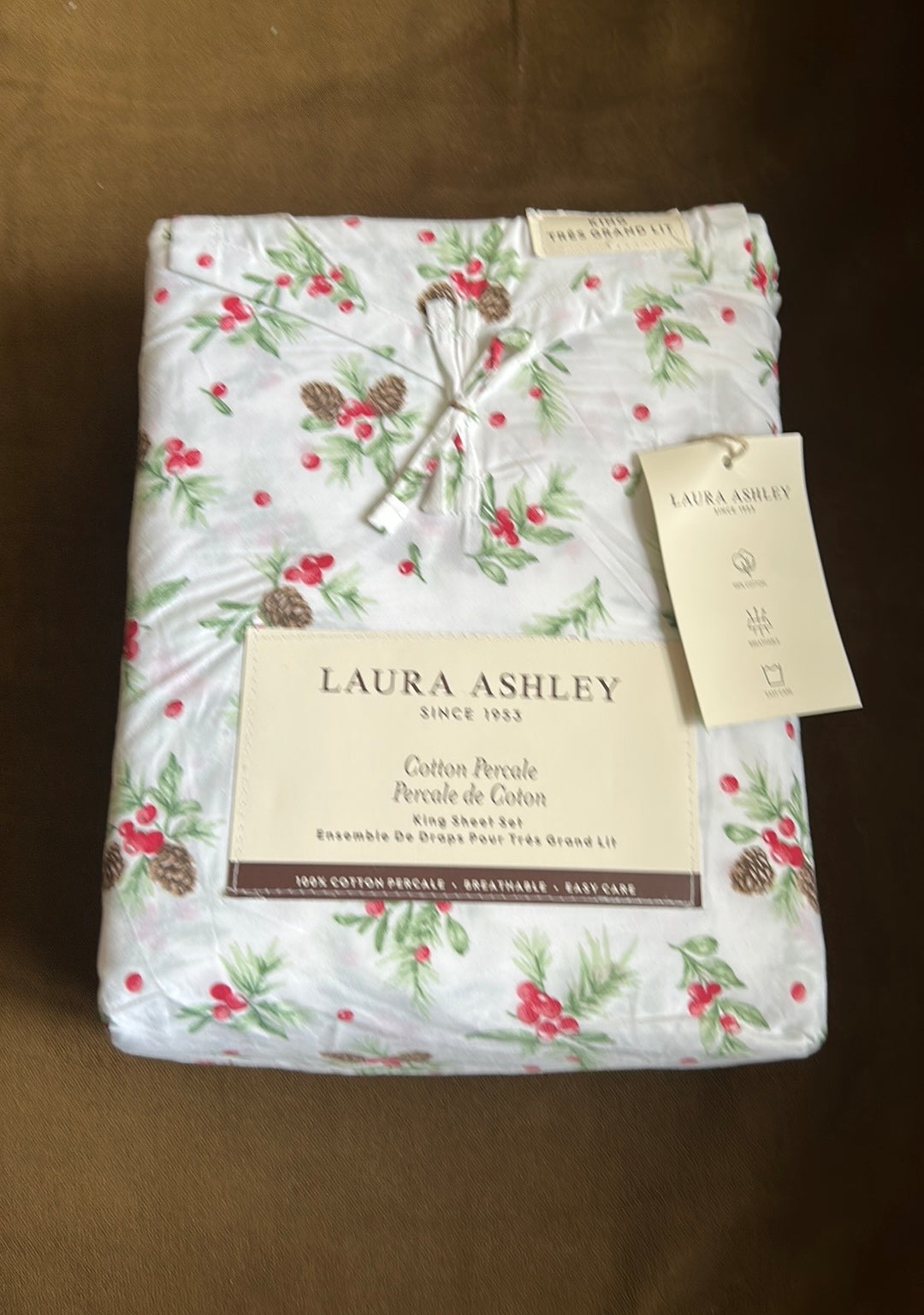 Laura Ashley Cotton Percale Christmas Holly Berries Pinecone  King sheet set new