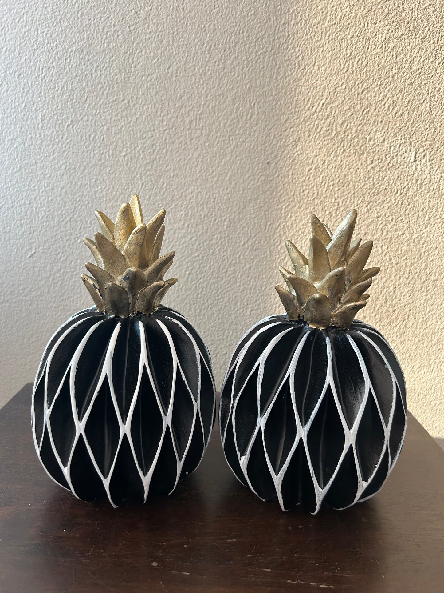 Set Of 2 New Black White Gold  Pineapple Tropical Home Decor New 9” Tall Resin