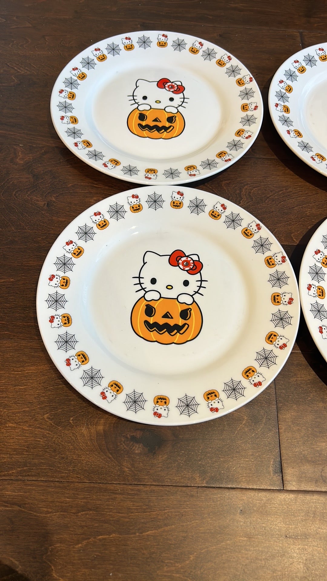 SANRIO X Pumpkin Hello Kitty Halloween Plate 🎃Set Of 4 Pumpkins New