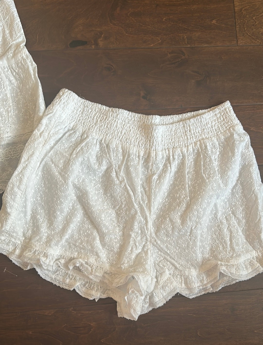 Joie Womens White Eyelet Pajama Set Shorts Top New Lace Detail Cotton Sz M