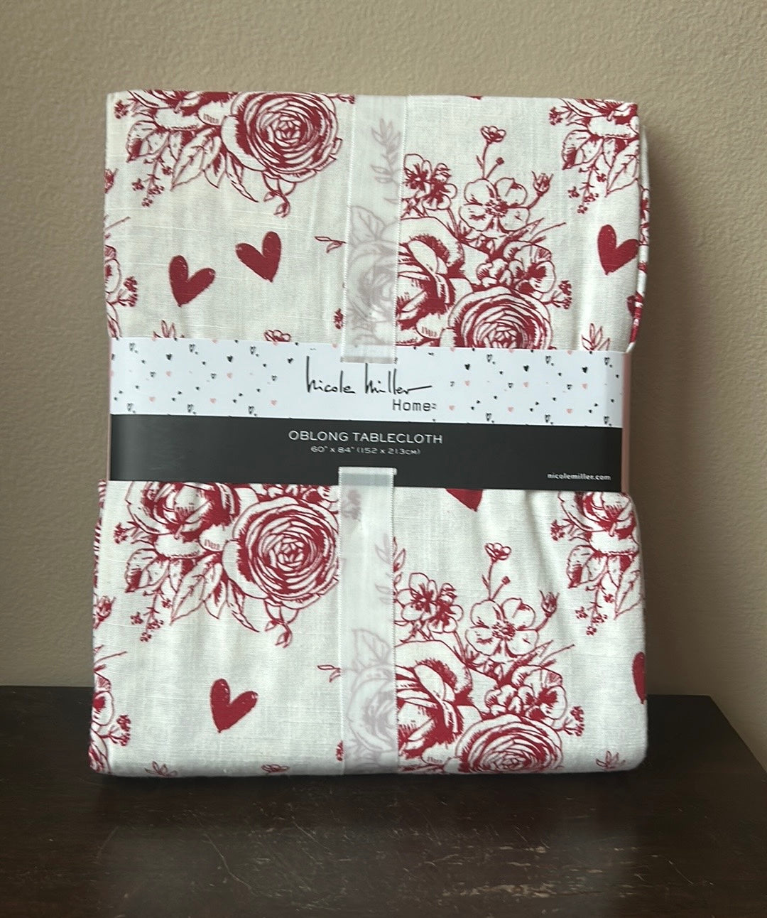 Nicole Miller Valentines Tablecloth Red Hearts Roses Cotton New 60”x 84” Love