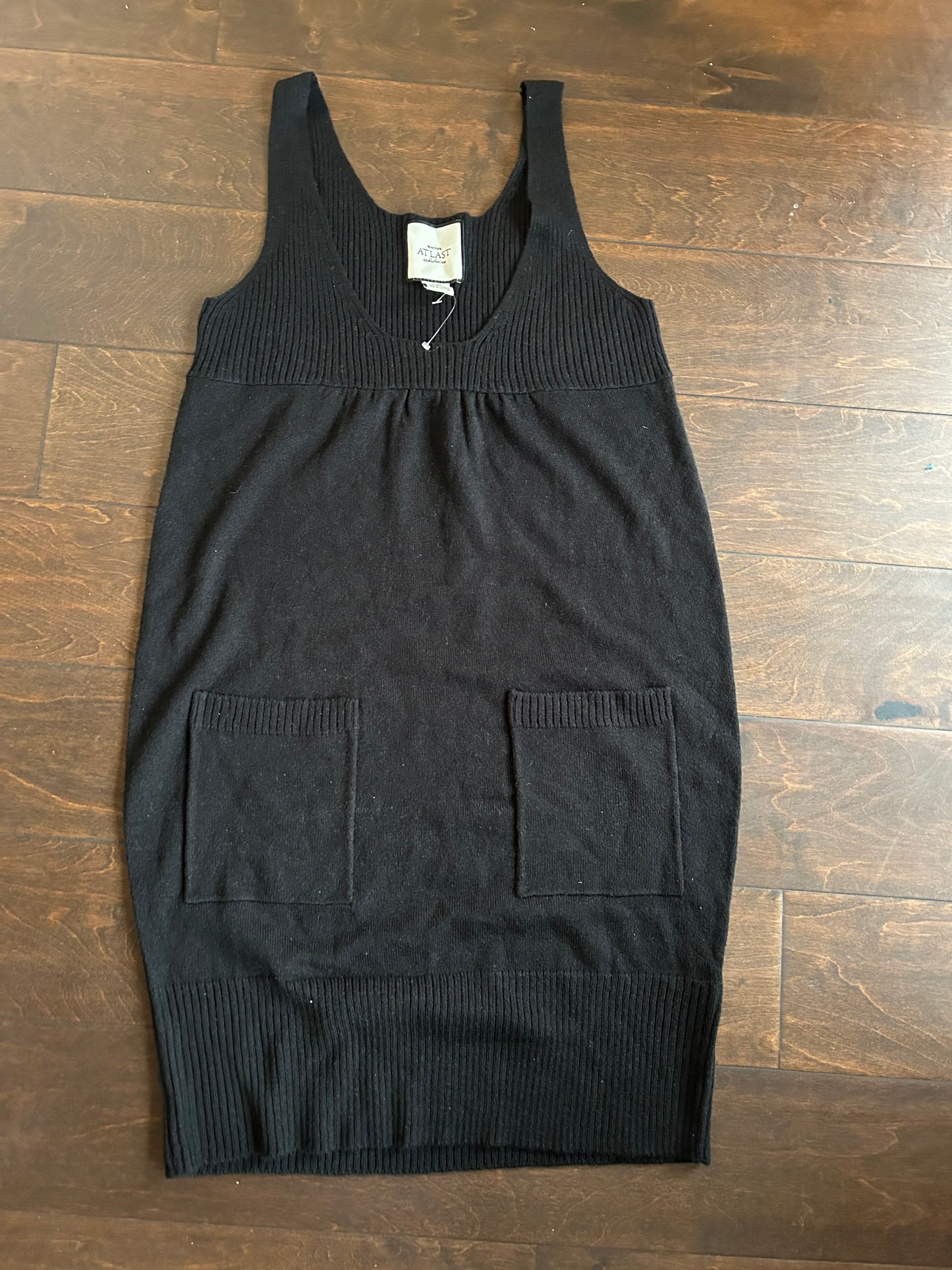 At Last Womens New Sweater Dress Sz M Sleeveless 4124