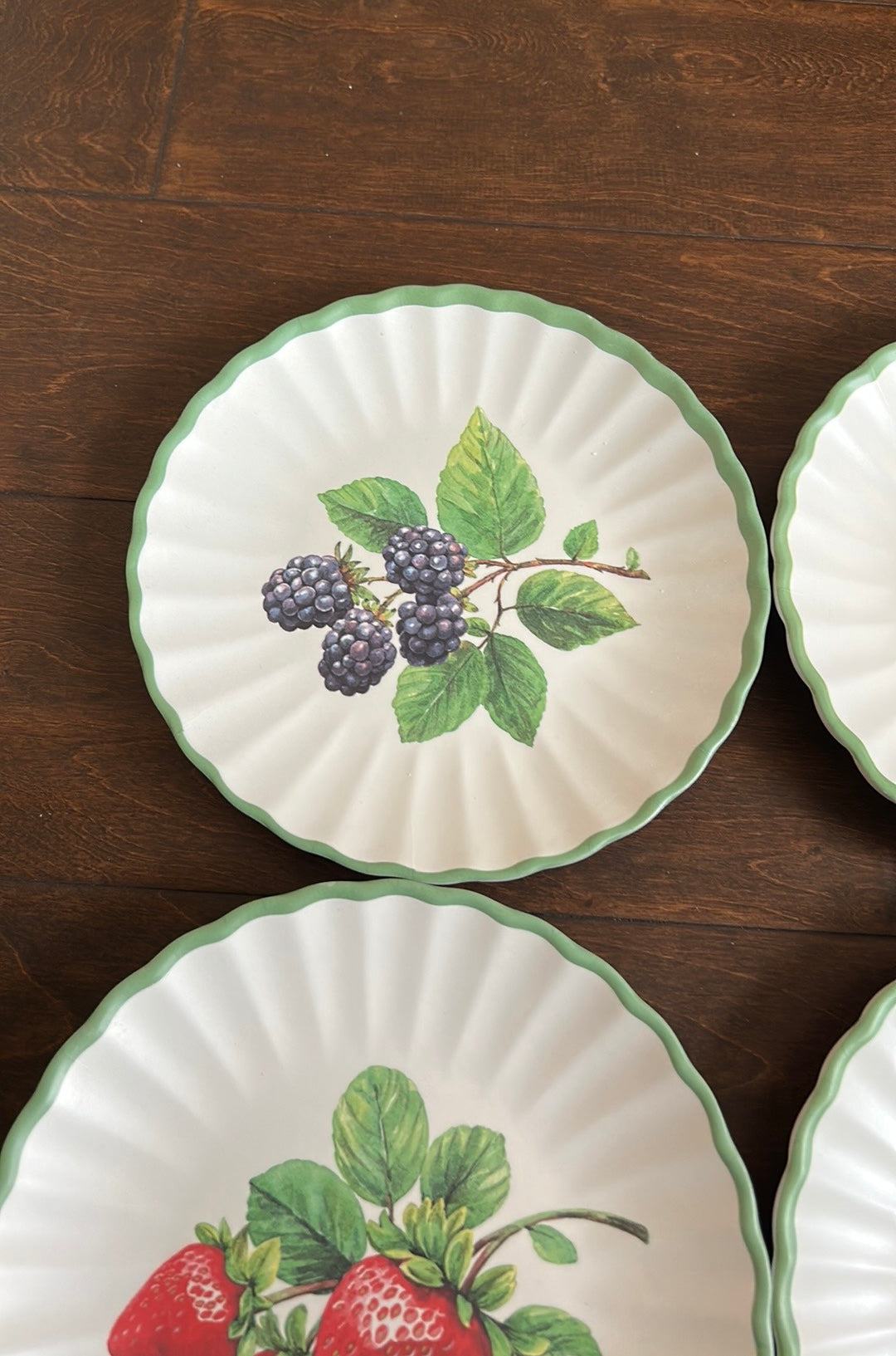 Rachel Ashwell Set Of 4 Appetizer Plates New Strawberry Cherry Scalloped