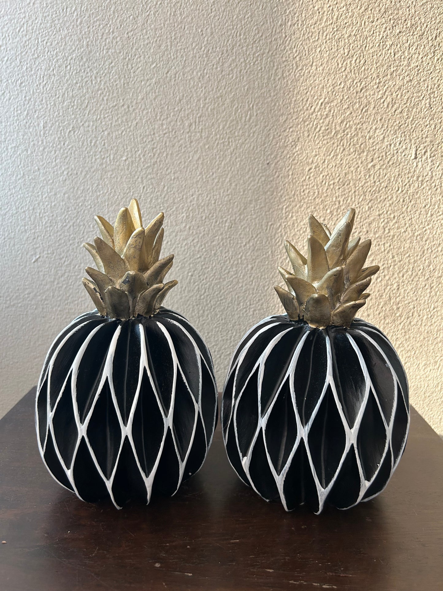 Set Of 2 New Black White Gold  Pineapple Tropical Home Decor New 9” Tall Resin