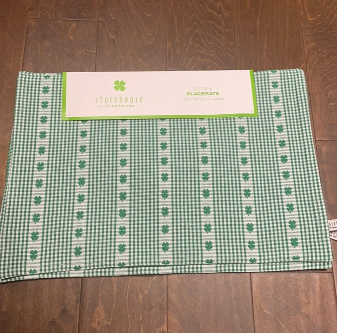 St Patricks Day 4 Placemats Green White Clover 13”x19” Irish Shamrock New