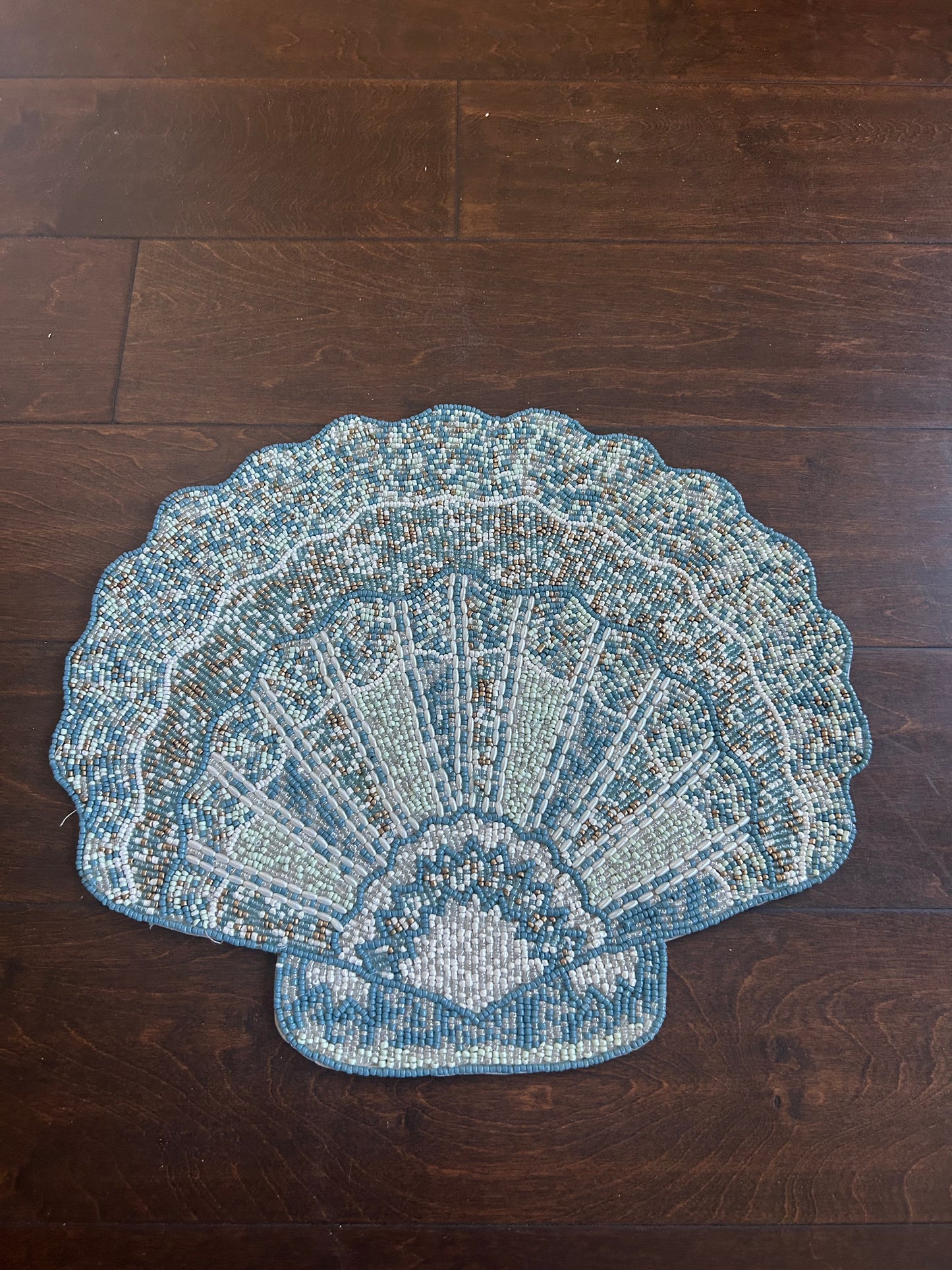 Cynthia rowley Beaded Charger Placemat Oyster Shell New Blue