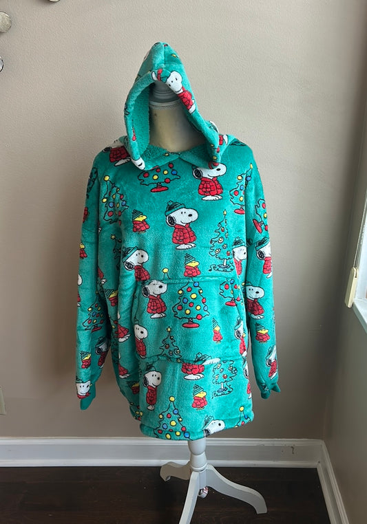 Snoopy Peanuts Poncho Christmas Lights Faux Sherpa Lined New Gift OS Hooded