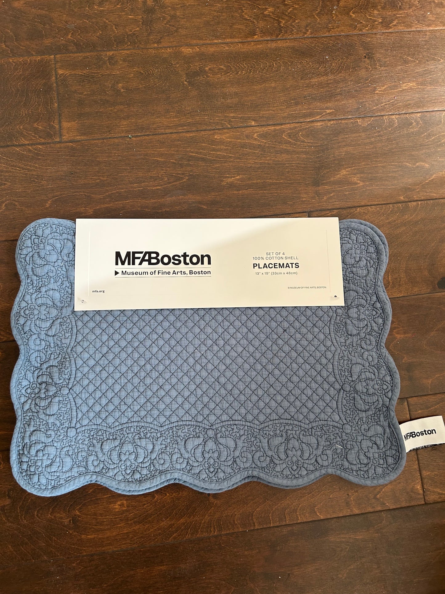 Museum Of Fine Arts Boston Set Of 4 Scalloped Edged  Quilted Placemats New Blue