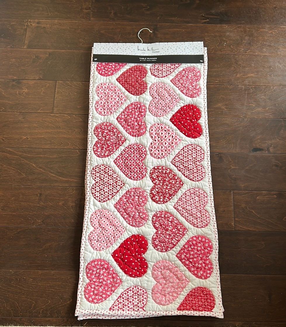 Nicole Miller Valentines Day Quilted Table Runner Reversible Red Pink Hearts New