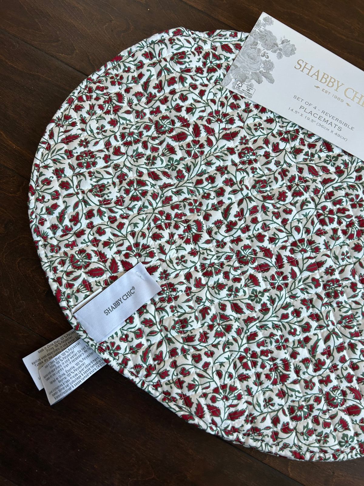 Shabby Chic 4 Reversible Quilted Placemats New Oval Christmas Trees Floral