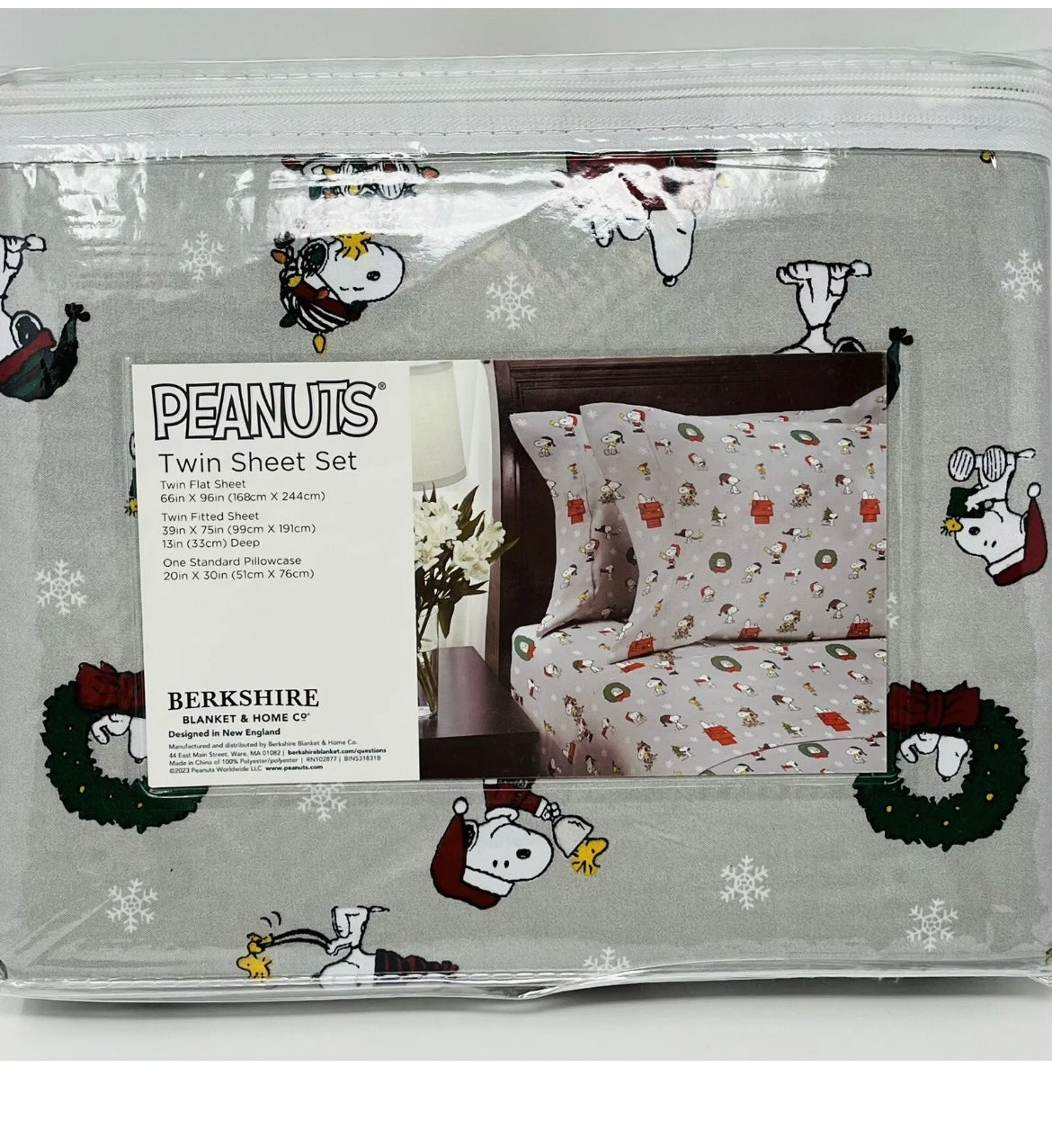 PEANUTS Snoopy Woodstock Christmas TWIN SHEETS SET Santa Hat Wreath Lights Tree