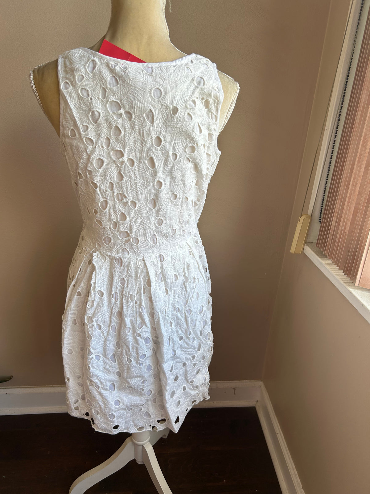 Mystery Women’s Eyelet Beaded Dress Sz M Cotton Lined Off White 5003