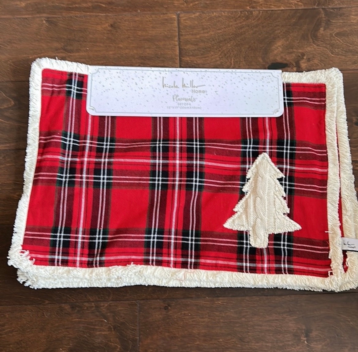 Nicole Miller Placemats 4 Plaid Embroidered Christmas Red Frayed Edge