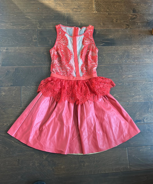 BCBGMaxazria Women’s Dress Red Nude Lace Accents Sz 0 Faux Leather ST2925