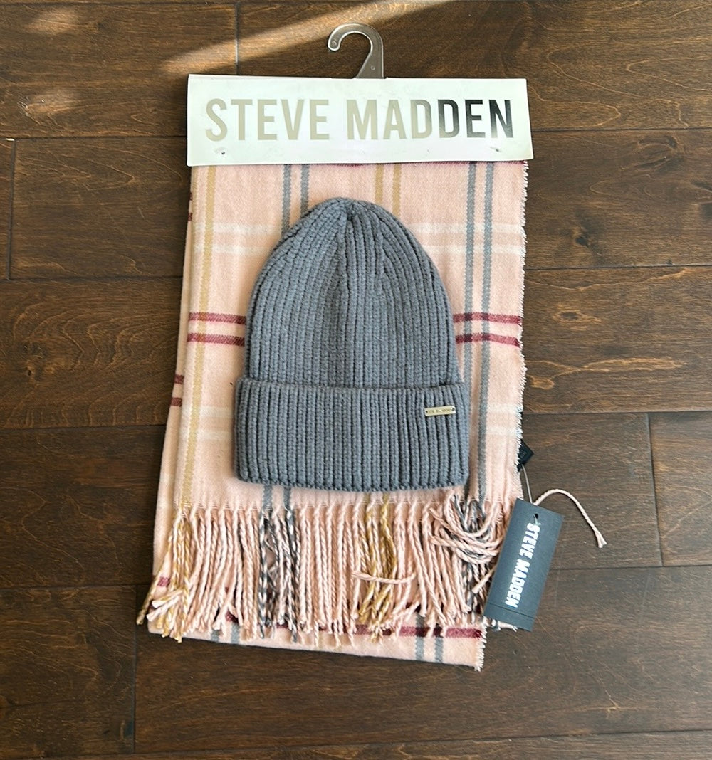 Steve Madden Women’s plaid scarf & Gray beanie hat set New