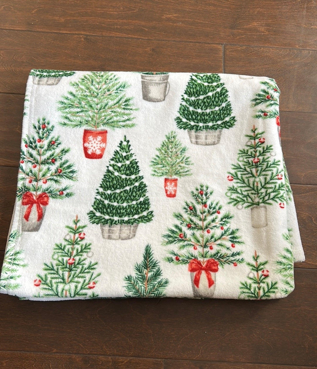 Laura Ashley Home Christmas Trees Bath Towel Single NEW 29”x54” Cotton